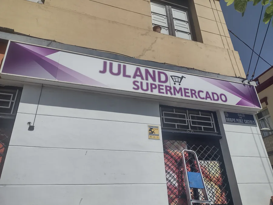 Cartel Luminoso Juland Supermercado — La Gráfica Tenerife