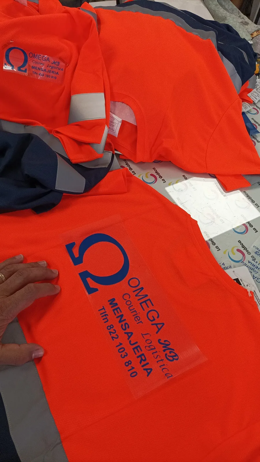 Camisetas Alta Visibilidad Omega — La Gráfica Tenerife
